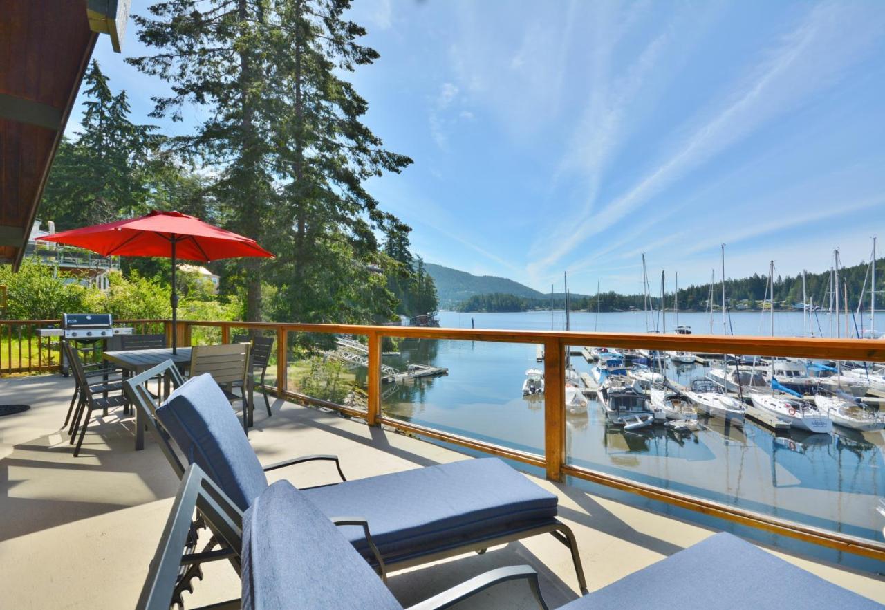 Pender Harbour Resort & Marina Garden Bay ภายนอก รูปภาพ