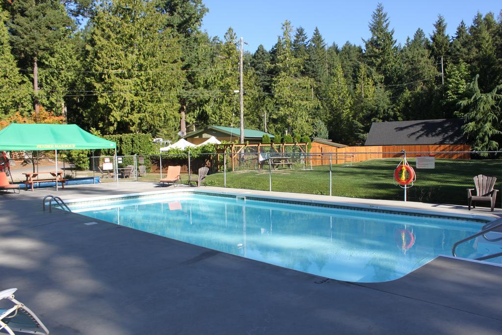 Pender Harbour Resort & Marina Garden Bay ภายนอก รูปภาพ