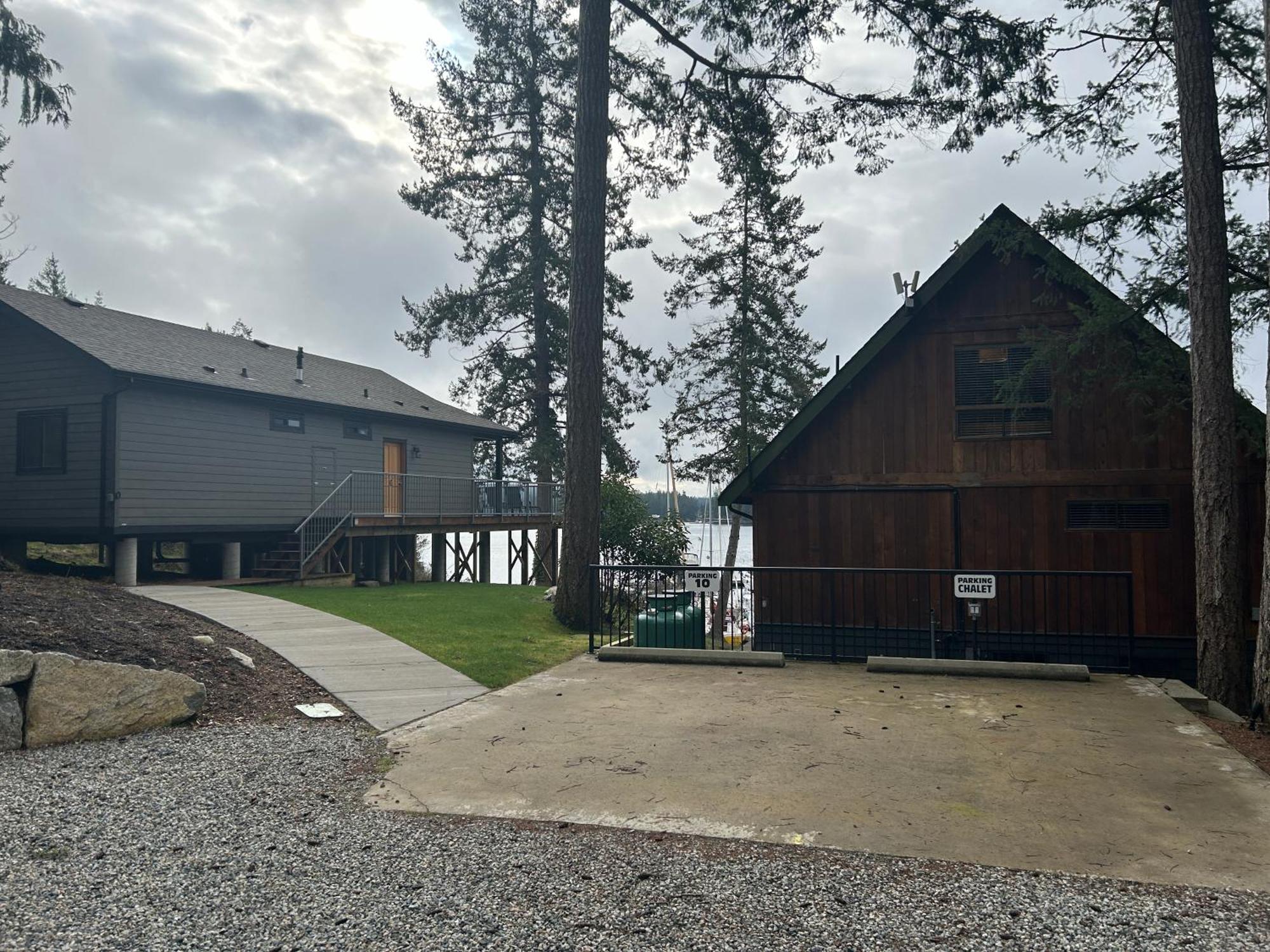 Pender Harbour Resort & Marina Garden Bay ภายนอก รูปภาพ