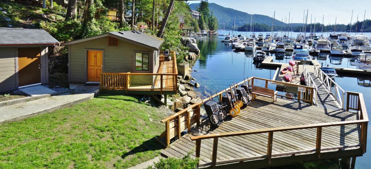 Pender Harbour Resort & Marina Garden Bay ภายนอก รูปภาพ