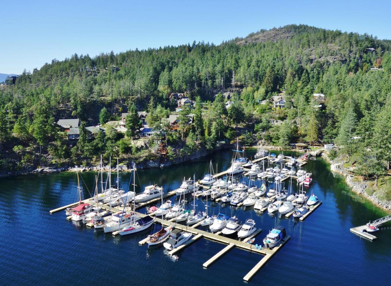 Pender Harbour Resort & Marina Garden Bay ภายนอก รูปภาพ